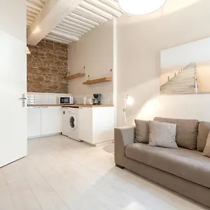  Appartement Guestready - Charming Studio For 2 Near The Metro France