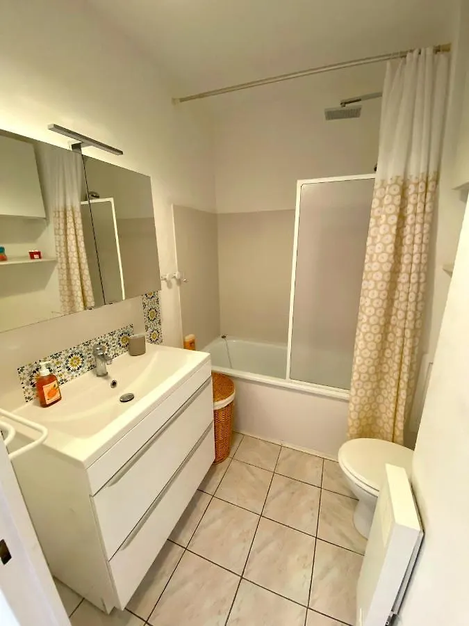Appart 4 Pers Dans Residence Avec Piscine A 10 Min De La Plage Sanary-sur-Mer