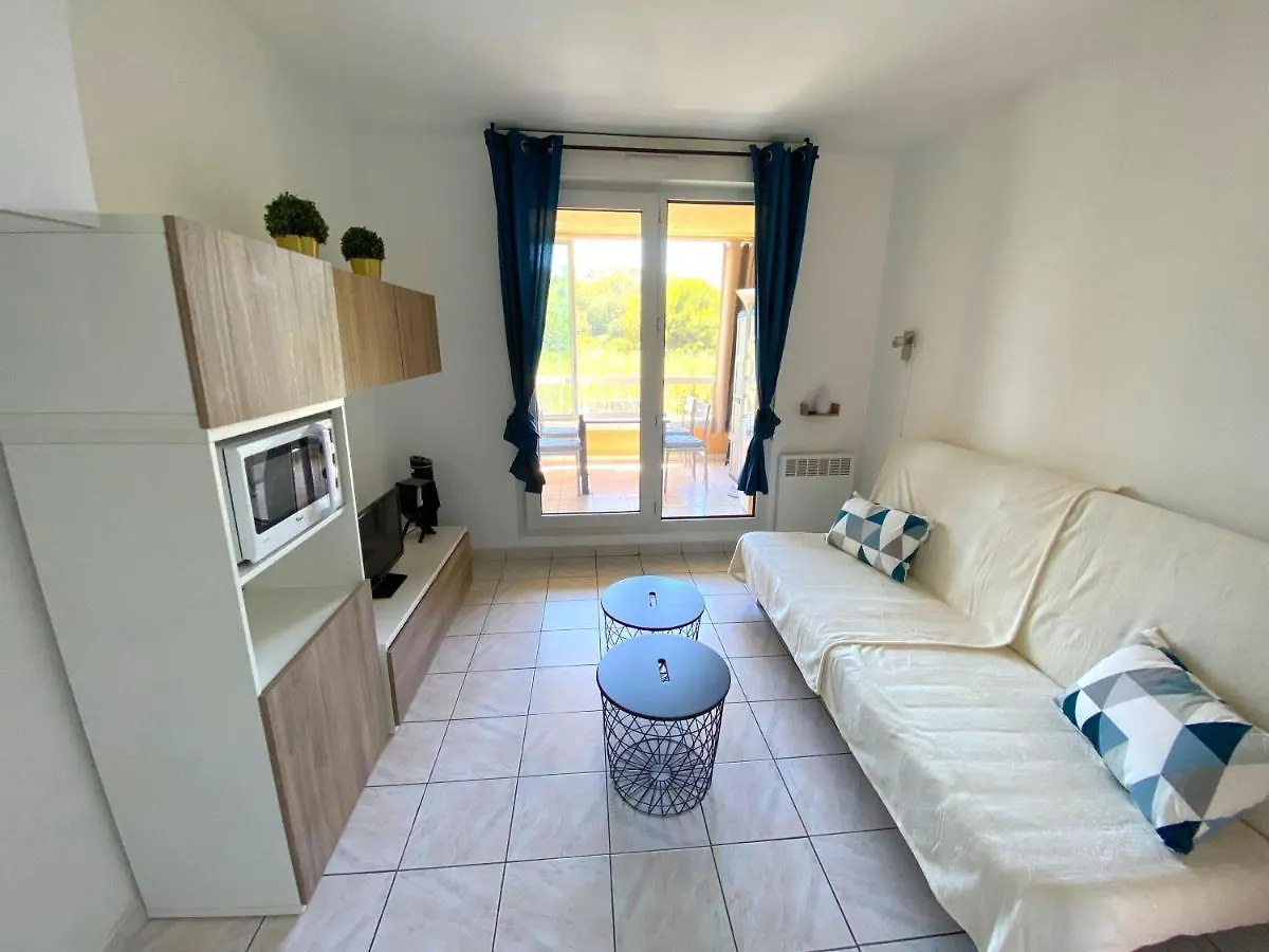 Apartment Appart 4 Pers Dans Residence Avec Piscine A 10 Min De La Plage Sanary-sur-Mer France