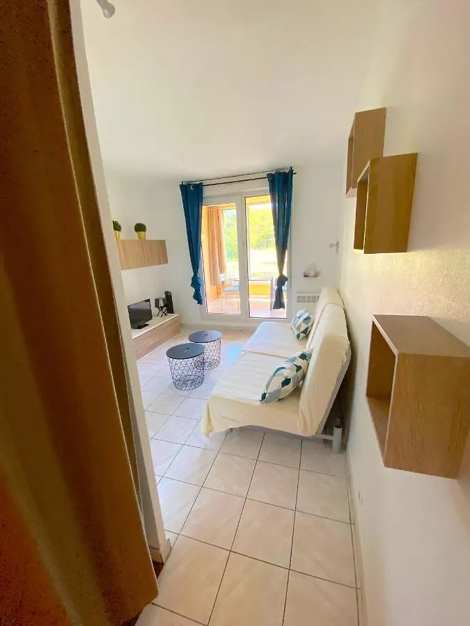 Appart 4 Pers Dans Residence Avec Piscine A 10 Min De La Plage Sanary-sur-Mer Apartment
