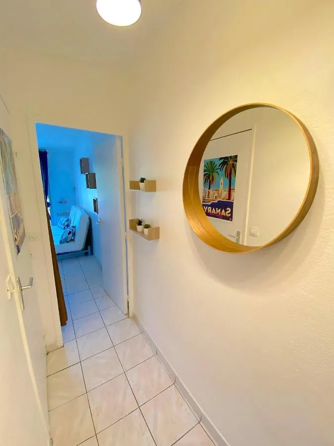 Apartment Appart 4 Pers Dans Residence Avec Piscine A 10 Min De La Plage Sanary-sur-Mer