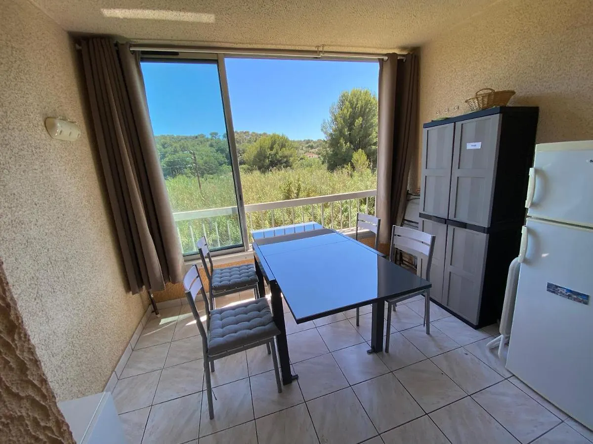 Apartment Appart 4 Pers Dans Residence Avec Piscine A 10 Min De La Plage Sanary-sur-Mer